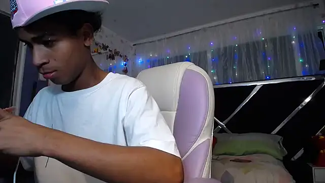 Santy_bigcock_01 Live XXX-Chat