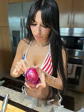 دردشة LoveLillyy الجنسية المباشرة
