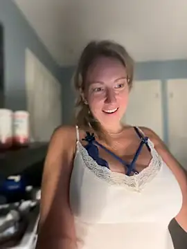 sophiasloane webcam show