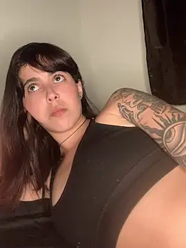ninapellegrini17's Live XXX Chat