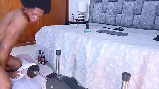 samirths_boy_ live XXX chat