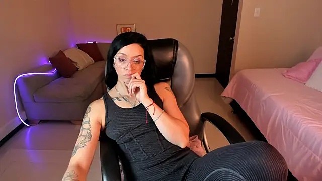 Chat +18 de Kristen_Garner ao vivo
