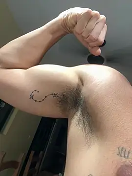 Chat XXX ao vivo de guzzfit