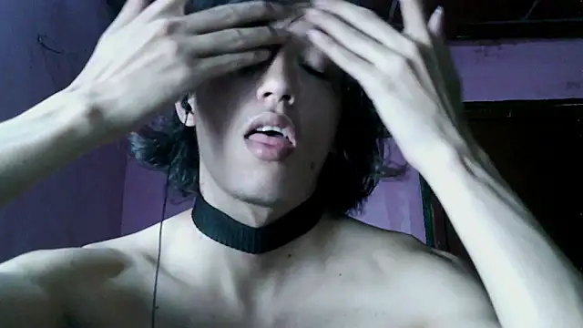 cherryuwu Show in webcam