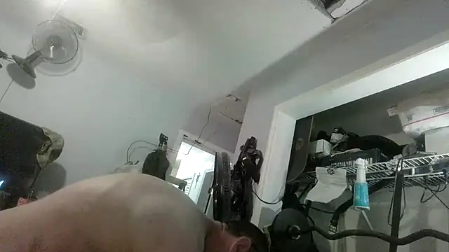 PornStro921 élő XXX-chatje