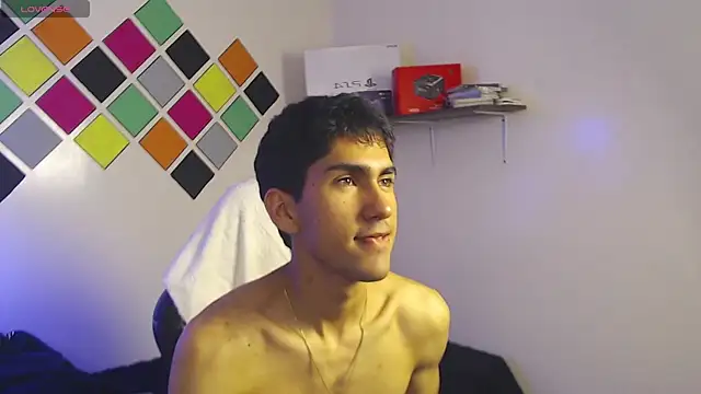 adan_tower élő XXX-chatje
