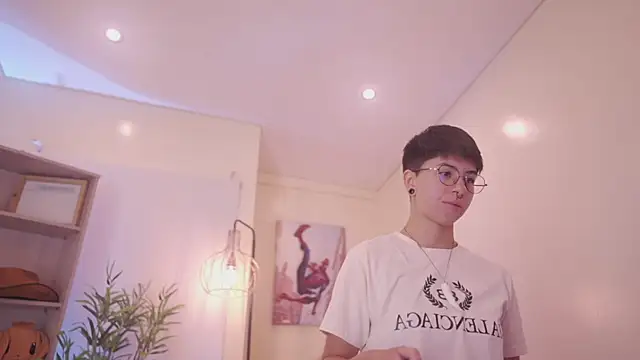 tommy_blue's Live XXX Chat