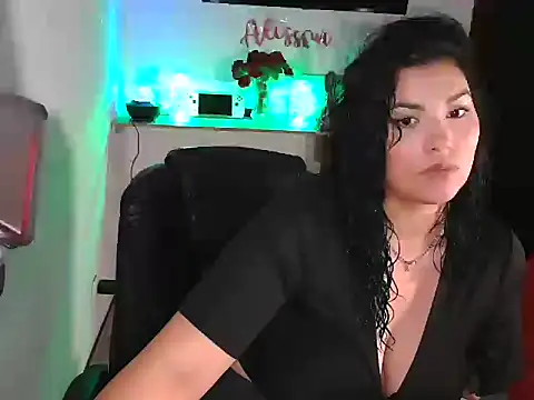 CarolinaRincon Chat XXX live