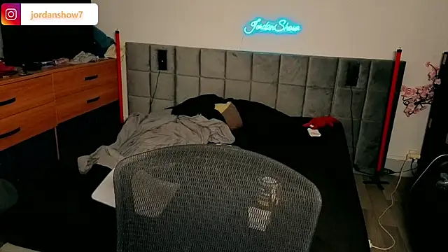 XXX chat uživo modela JordanShow