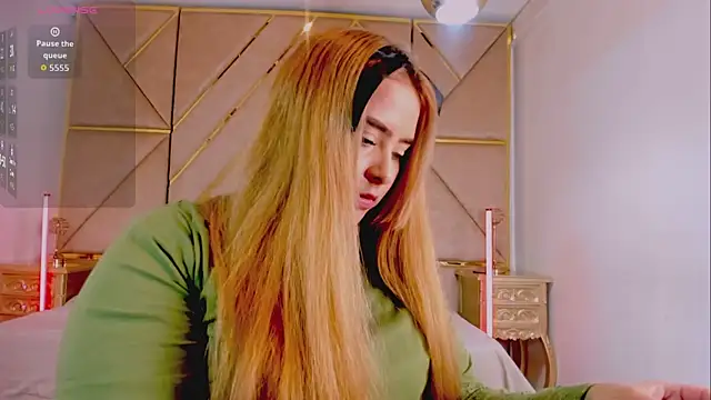 دردشة MikaelaStone الجنسية المباشرة