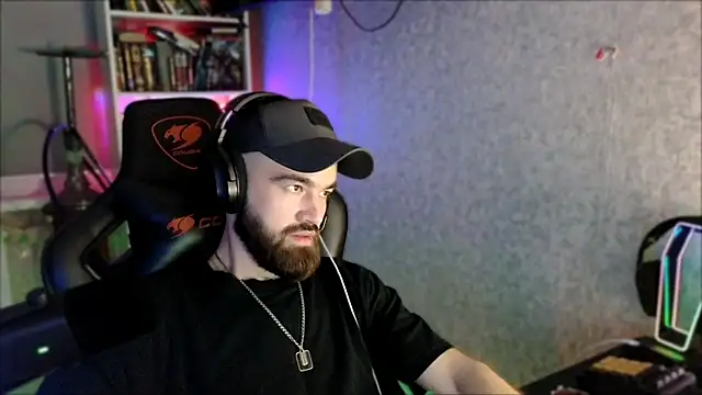 XXX chat uživo modela _Serious_Man