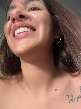 Chat +18 de chicachocolate01 ao vivo