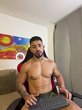 Ezzio_ScolaroのライブXXXチャット