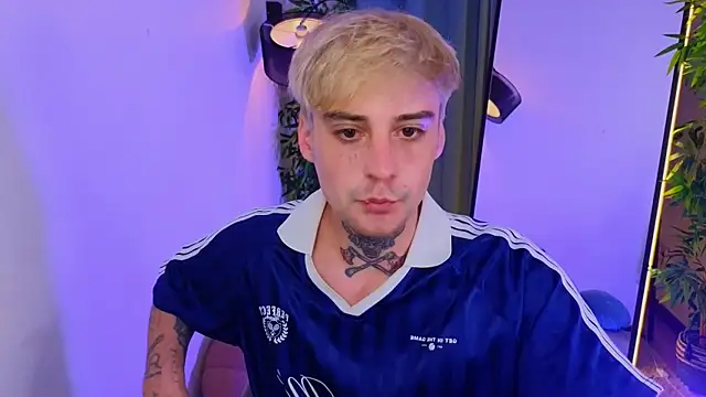 XXX chat uživo modela drillfi11