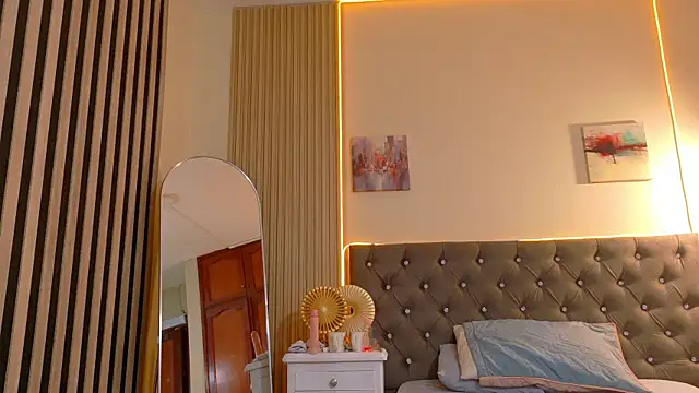 Alex_Bloom Webcamshow