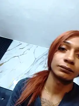 Czat XXX na żywo – Alexxasexy
