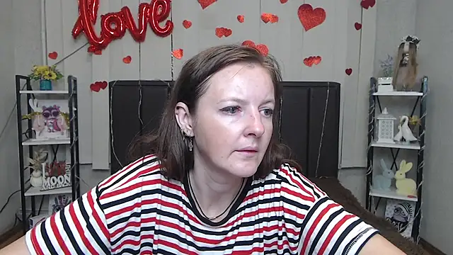 MeganPirs Chat XXX live