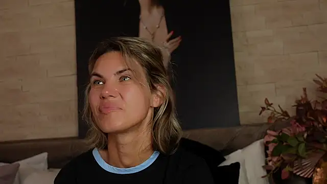 Chat XXX en directo de FeliciaKrige