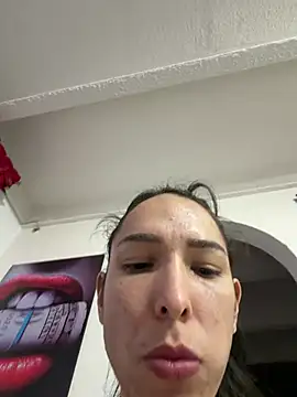 Niky_777 Adlı Modelin Canlı XXX Sohbeti