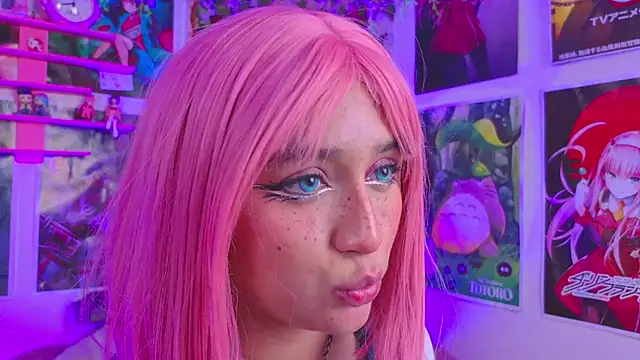 kitty_niki Adlı Modelin Canlı XXX Sohbeti