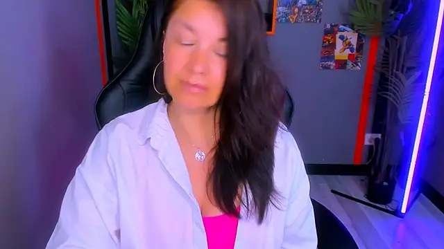 AnaMills' Live XXX Chat