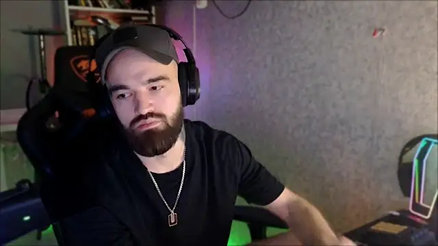 XXX chat uživo modela _Serious_Man