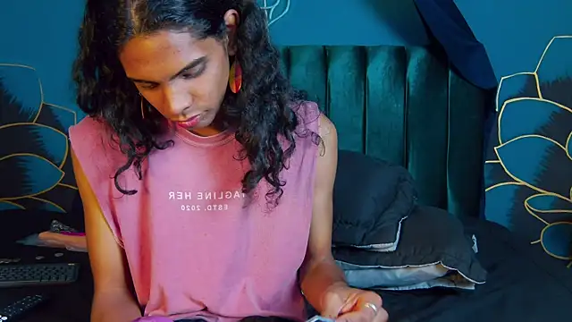 maxi_max0 Live XXX-chat