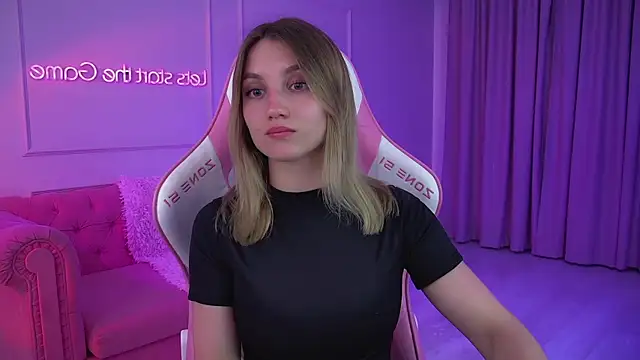 XXX chat uživo modela StacyEvances