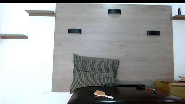 XXX chat uživo modela DeboraRaquel