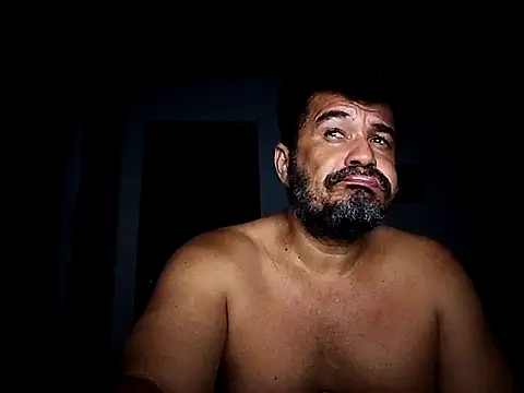 tarra122 élő XXX-chatje