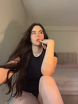 Chat +18 de Mavi_Coles ao vivo