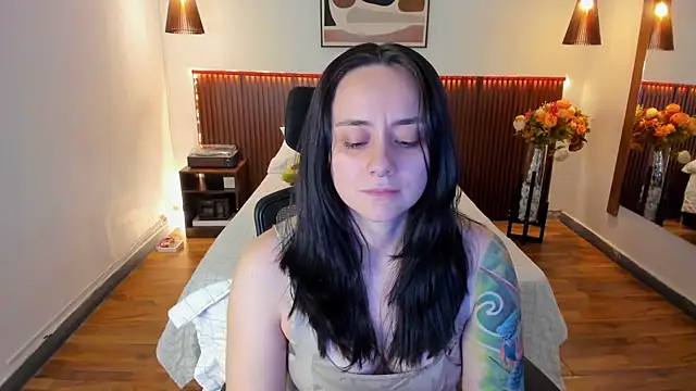 دردشة KatherineBond الجنسية المباشرة