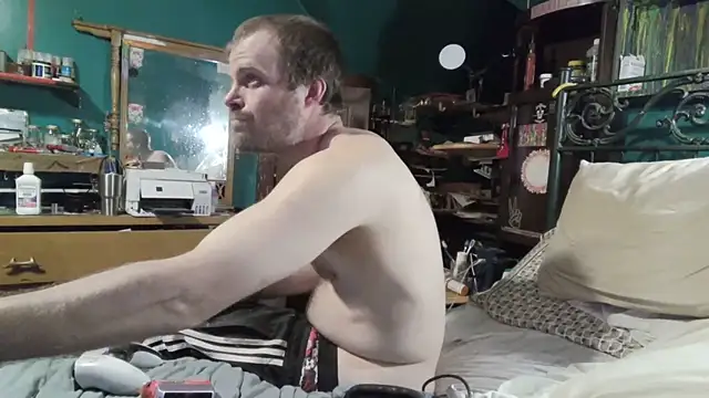 charactrzero élő XXX-chatje