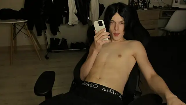 JohnGaliano Adlı Modelin Canlı XXX Sohbeti