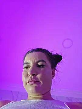 Pretty_Julieta Chat XXX in diretta