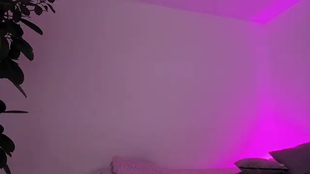 vandalovee_ Adlı Modelin Canlı XXX Sohbeti