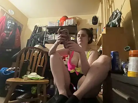 Snowbunnycake_131's Live XXX Chat
