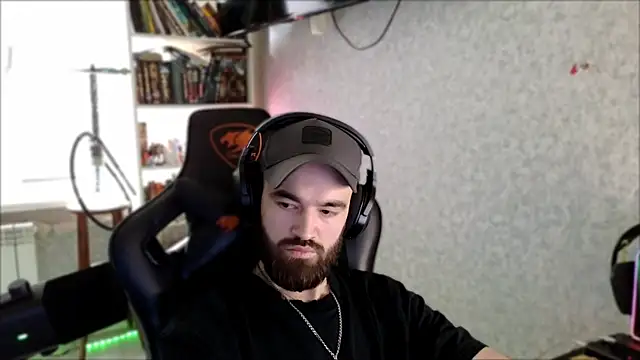 Chatroom XXX en direct de _Serious_Man