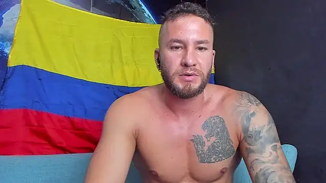 XXX chat uživo modela delessandro_world