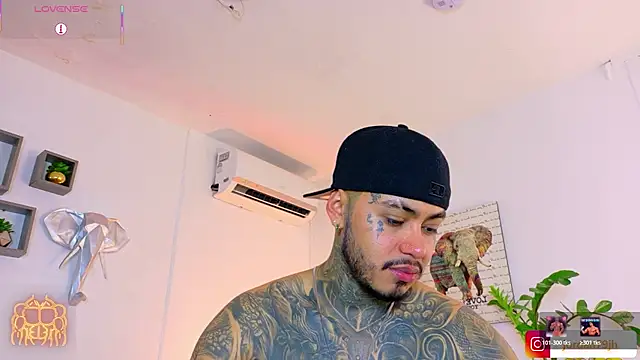 XXX chat uživo modela JordanSmiith_