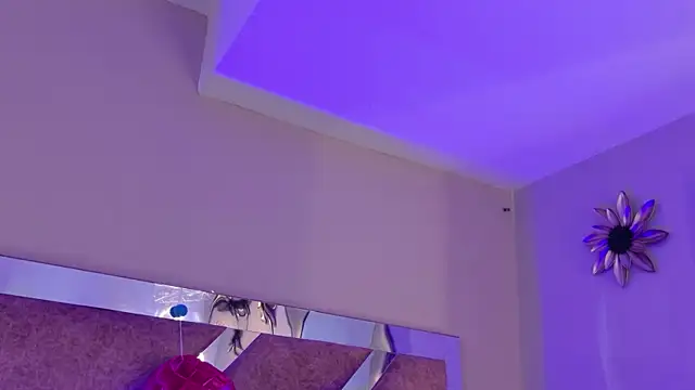 AmmyJones_'s Live XXX Chat