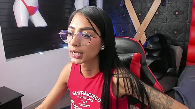 Chat +18 de KarlaSlutSkinny__ ao vivo