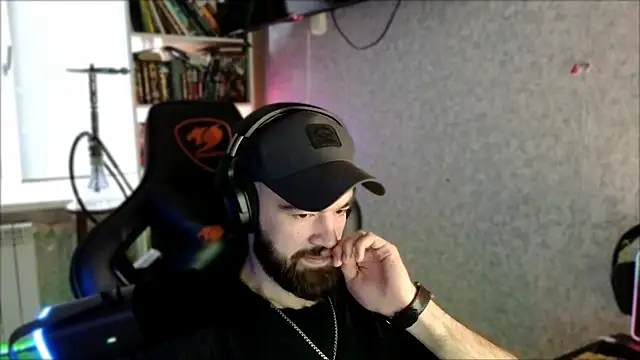 XXX chat uživo modela _Serious_Man