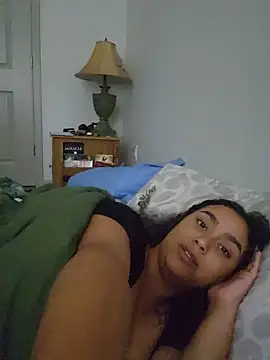 cinnaminnie live XXX chat