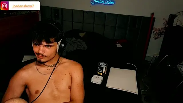 JordanShow Adlı Modelin Canlı XXX Sohbeti