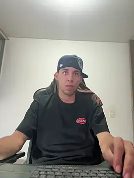 Chat XXX Live bully_boss