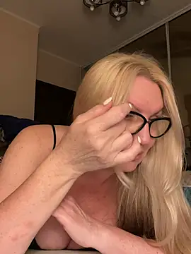 OliviaDancequeen's Live XXX Chat
