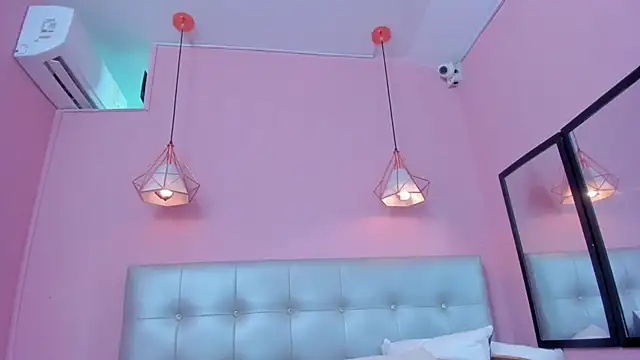 neferet_opal's Live XXX Chat