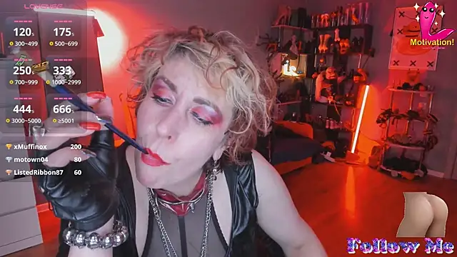 GinaMiracle's Live XXX Chat