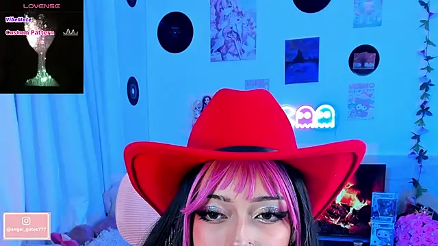 angelgate Adlı Modelin Canlı XXX Sohbeti